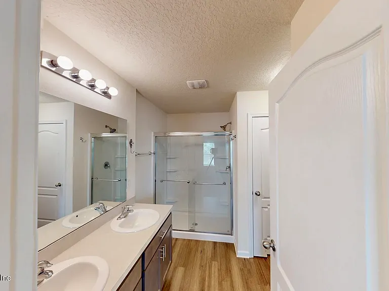 2385 Oak Stream Dr — Photo 12