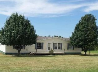 27 Bermuda Dr, Ponca City, OK 74604