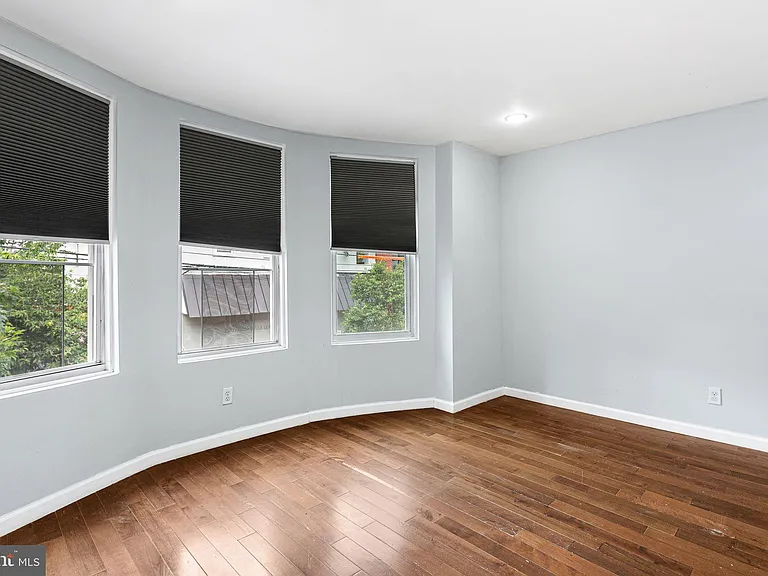 1240 Federal St — Photo 16
