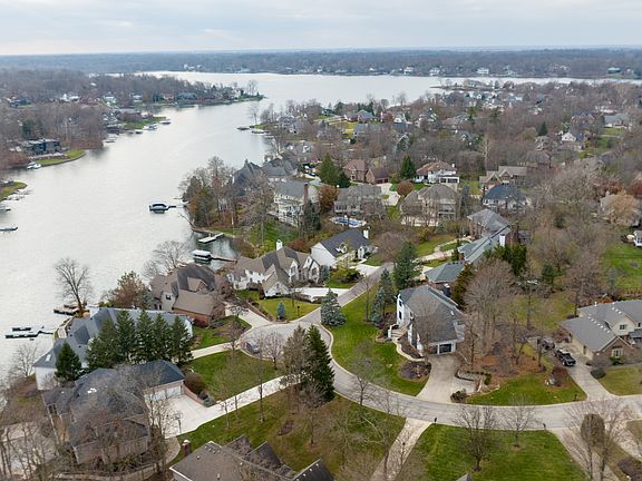 5th image of 8688 Moon Bay Cir