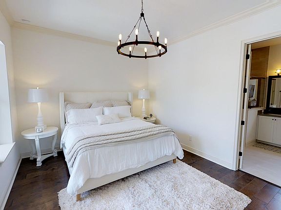 Weslyn Park - Emory Interior Image 2