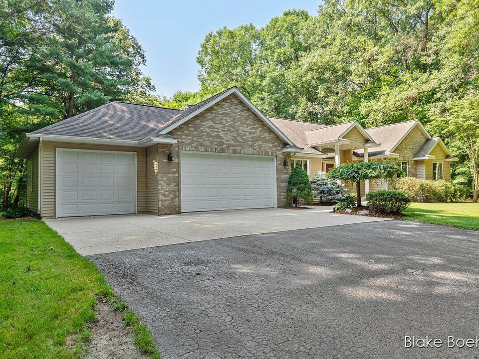 12988 Grand River Dr SE, Lowell, MI 49331 | Zillow