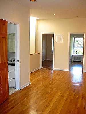 5th image of 345 Pleasant Ave APT 1