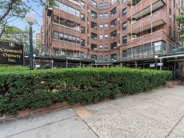 69-60 108th Street #503, Forest Hills, NY 11375