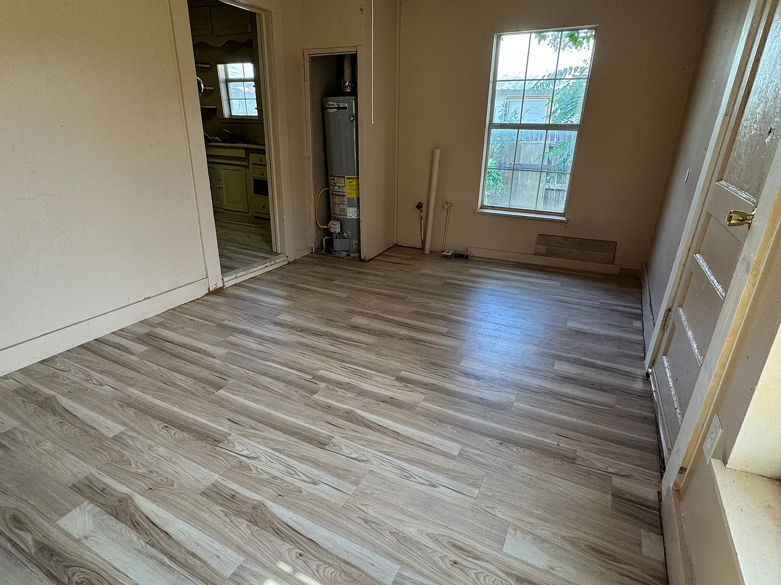 2 bed, 940 sqft, $1,095 — Photo 2