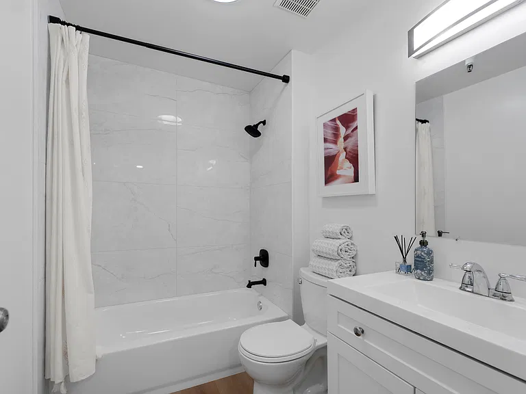 2111 Latham St #307 — Photo 66