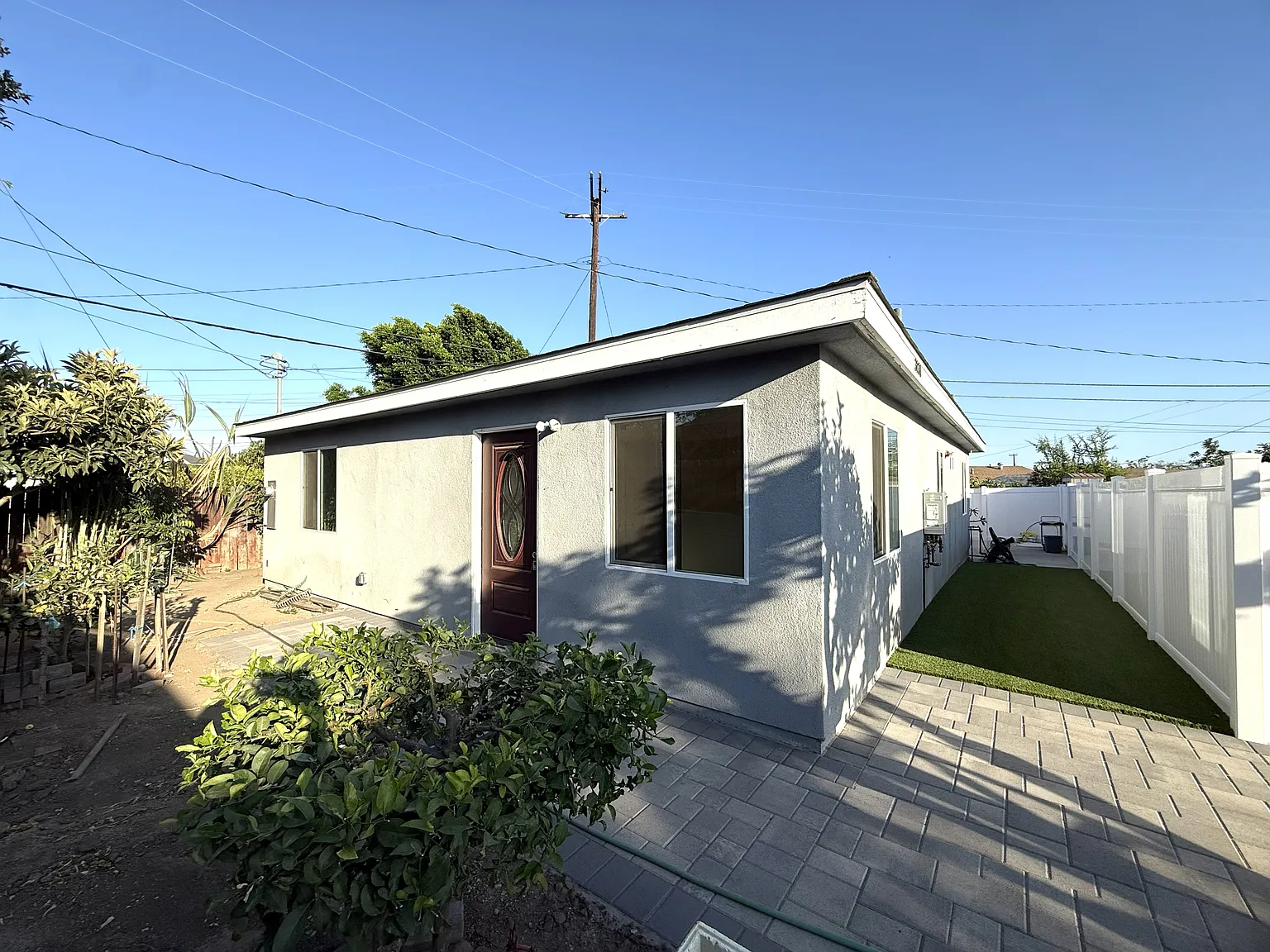 3 bed, 1200 sqft, $3,500 — Photo 2