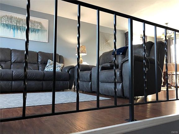2nd image of 120 Royalton Dr