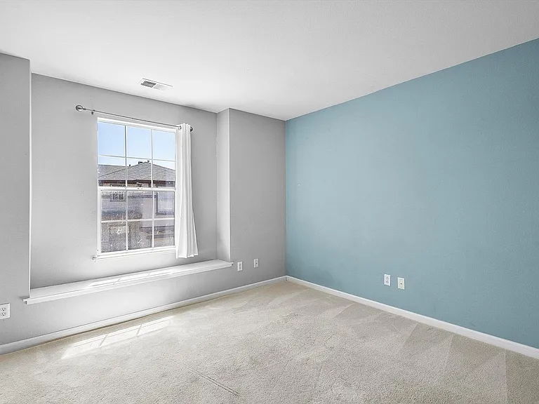 1 Challen Ct — Photo 18