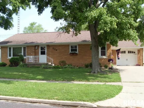 809 E Holland St, Washington, IL 61571