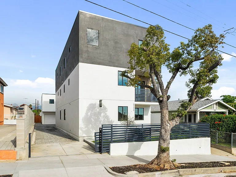 3223 Lanfranco St — Photo 3