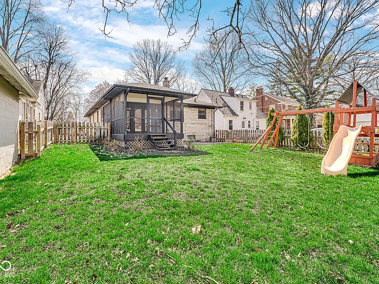 1420 Kessler Boulevard East Dr — Photo 21