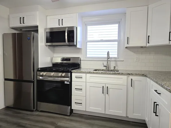 195 South Street image 1 of 15