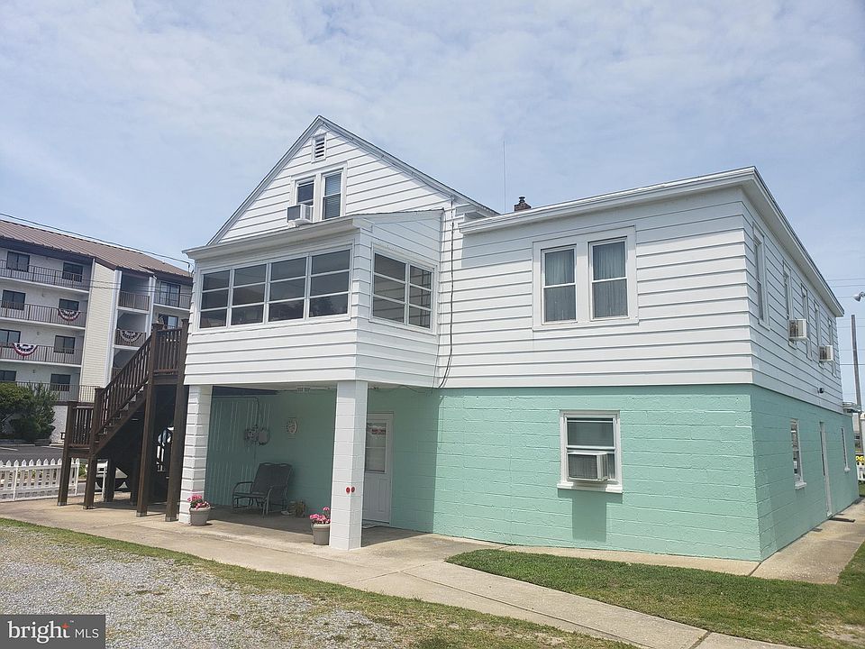 1st image of 211 Saint Louis Ave