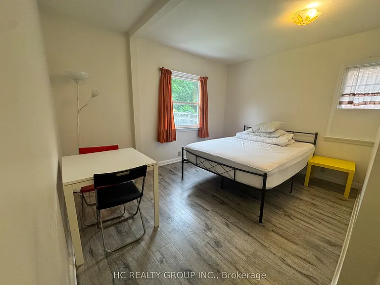 389 Ruth Ave — Photo 5