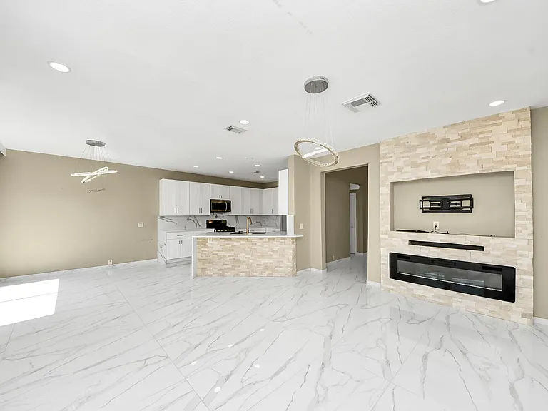 11027 Dellrose Crossing Dr — Photo 9