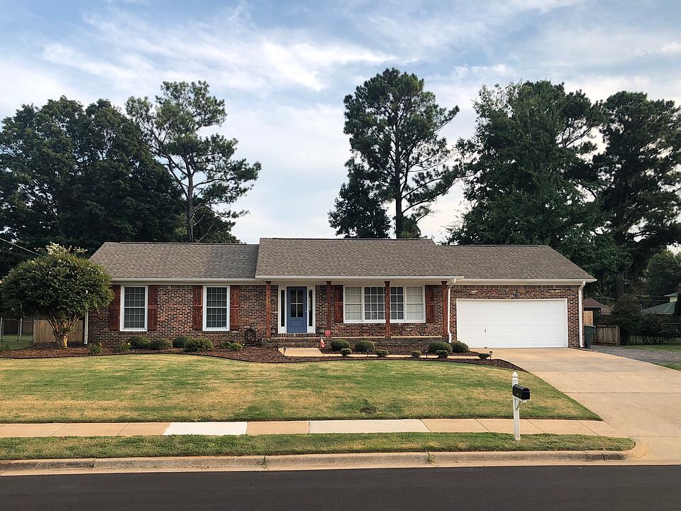 1st image of 2102 Buckingham Dr SW