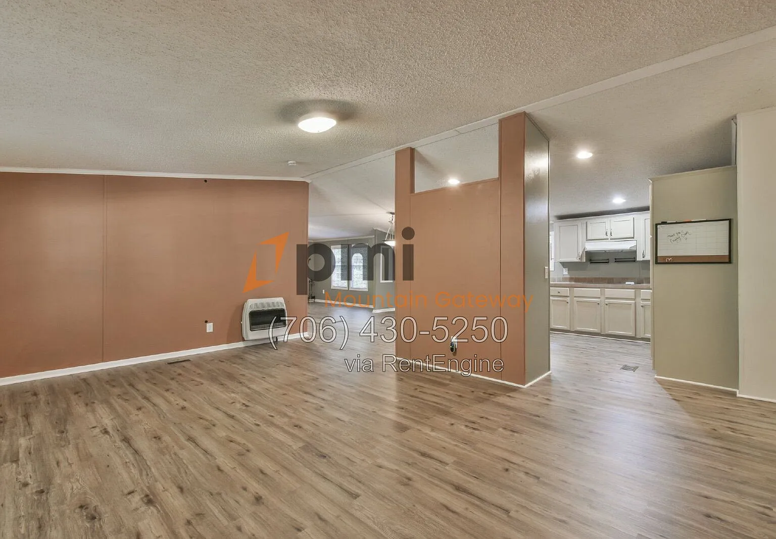 4 bed, 2.0 bath, 2100 sqft, $2,340 — Photo 4