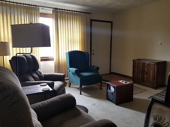 4th image of 1711 Olive Ct