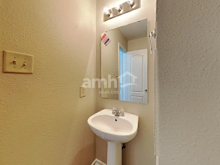 8465 Wanda Lake Dr — Photo 9