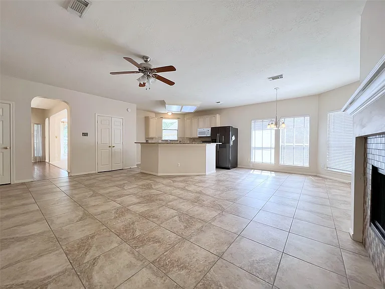 4723 Silverlake Dr — Photo 9