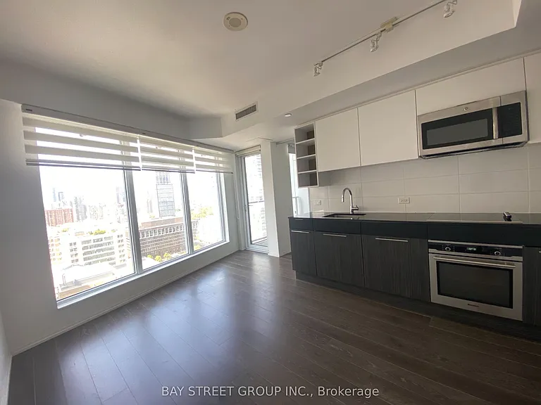 68 Shuter St #2709 — Photo 3