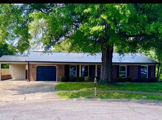 520 Berlin Dr, Versailles, KY 40383