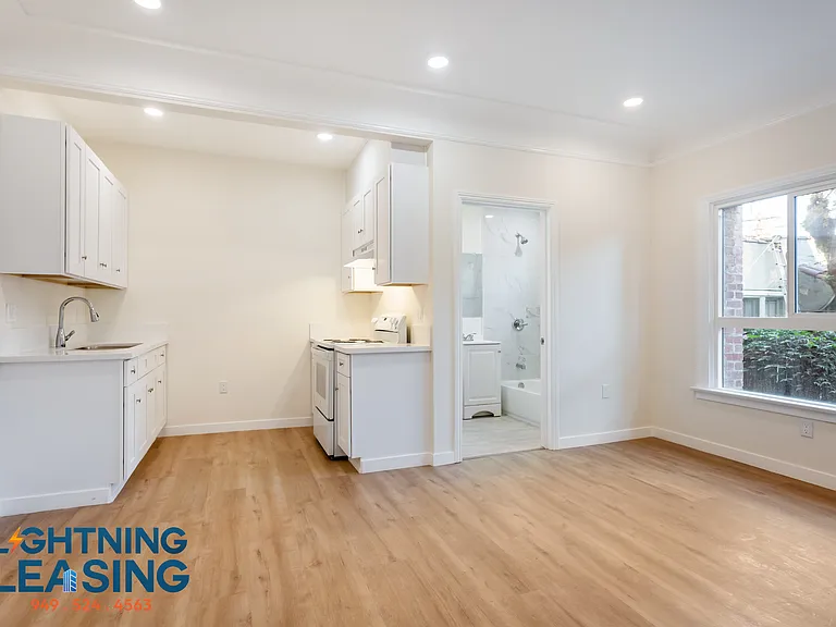 5503 W Romaine St #102 — Photo 5