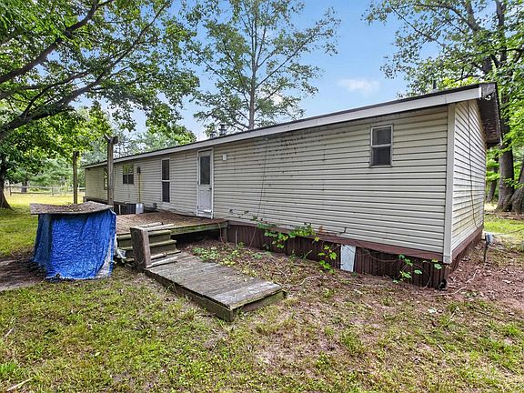4th image of 4960 N Skenes Rd