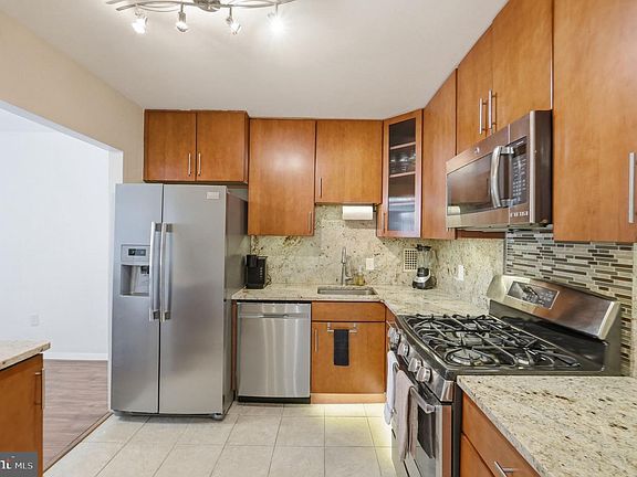 4th image of 3001 Veazey Ter NW APT 1324