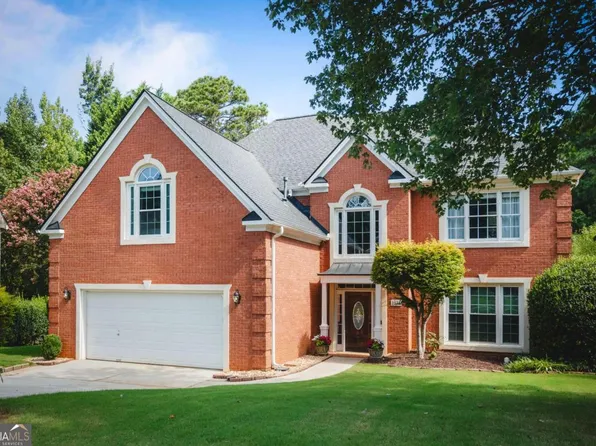 2235 Sugarbirch Dr, Lawrenceville, GA 30044