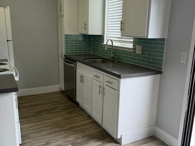 264 Douglas Ln #15 — Photo 7