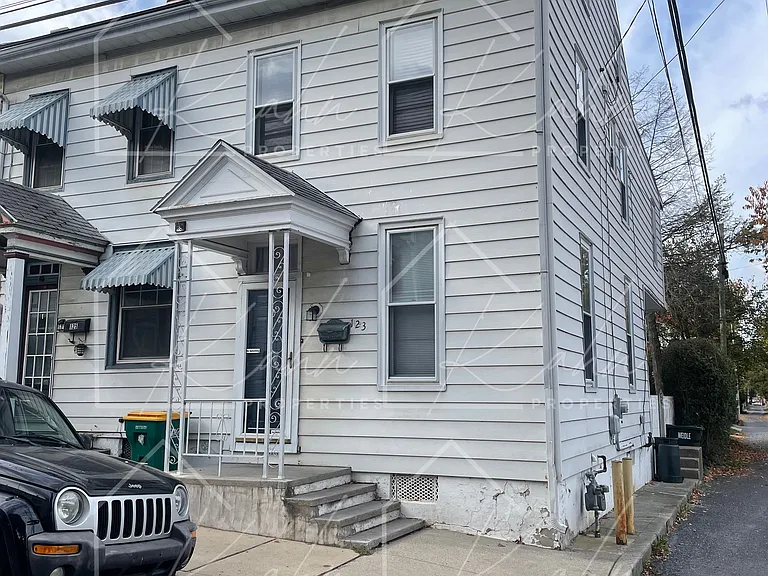 123 S 4th St — Photo 2