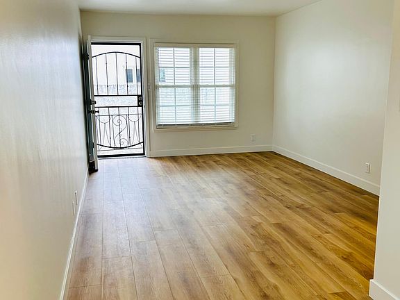 4th image of 220 Argonne Ave #2