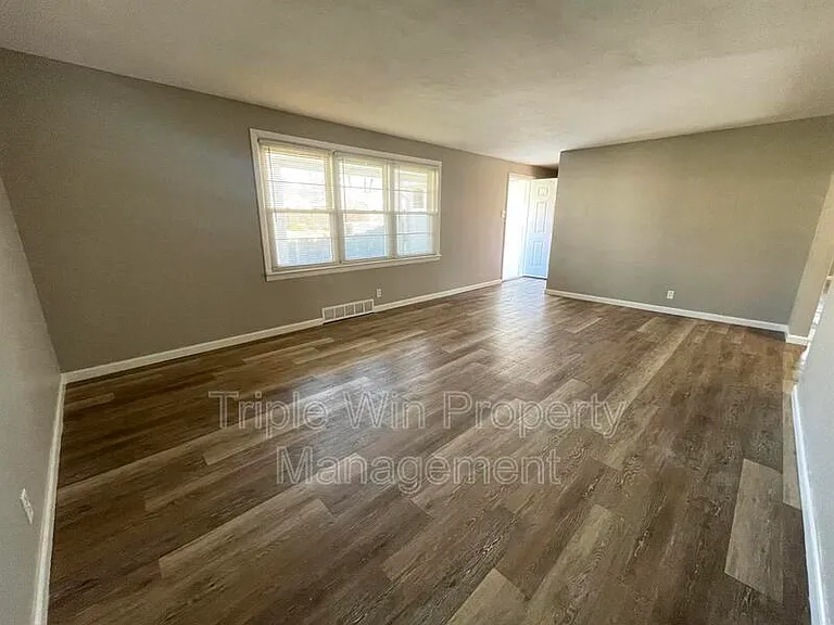 1280 Saint Catherine St — Photo 9