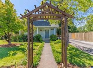 1557 SW Levens St, Dallas, OR 97338