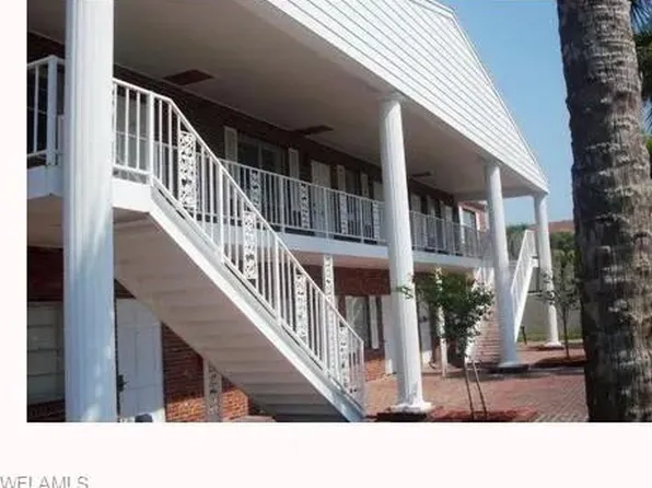 380 BASE AVENUE E #202, VENICE, FL 34285