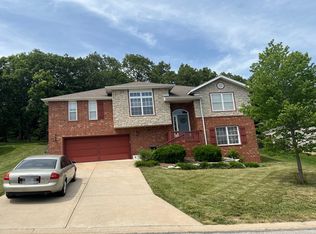 240 Round Hill Rd, Branson, MO 65616