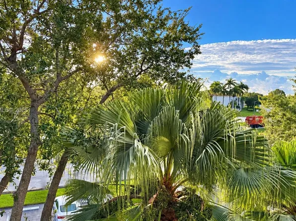 800 SW 131st Ave, Hollywood, FL