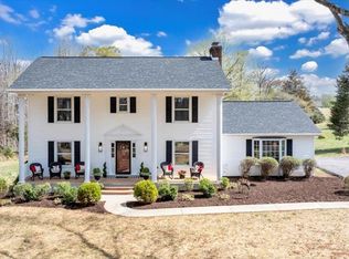 389 Hooker Farm Rd, Martinsville, VA 24112