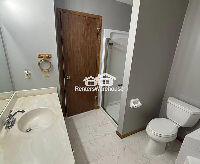 329 Alexander Ct — Photo 28