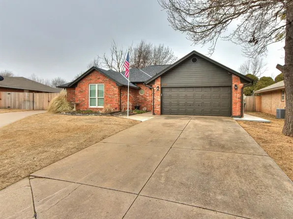2109 Timberview Dr, Edmond, OK 73013