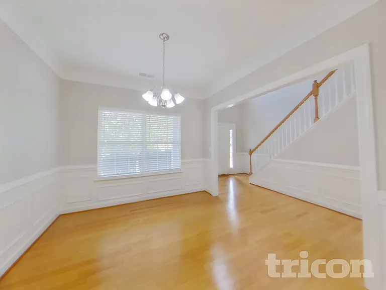 2625 Sierra Chase Dr — Photo 5