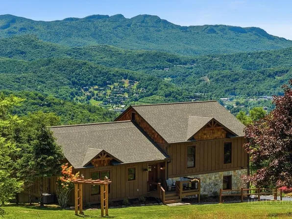 470 Banner Grande Lane, Banner Elk, NC 28604