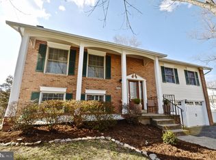 8907 Applecross Ln, Springfield, VA 22153