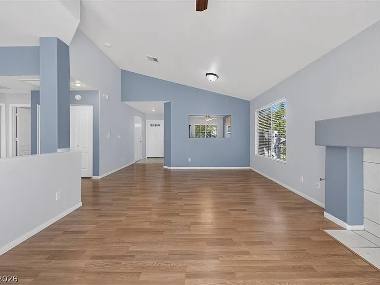 2408 Sterling Heights Dr — Photo 11