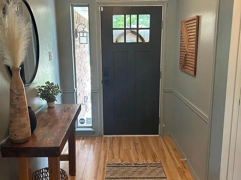 Front Entry Way