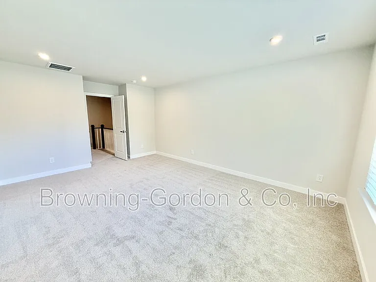 321 Brightsmith Ln #A — Photo 8