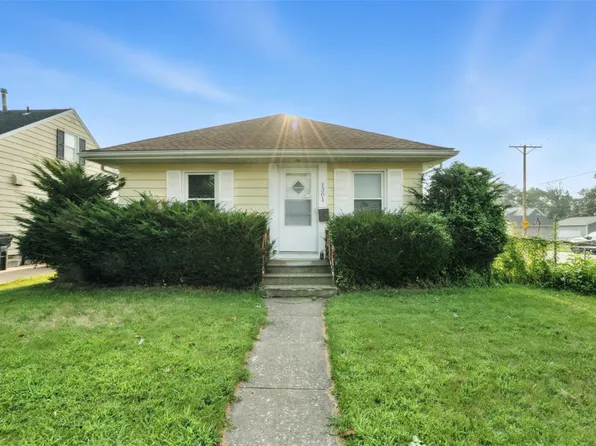 1301 11th St NW, Cedar Rapids, IA 52405