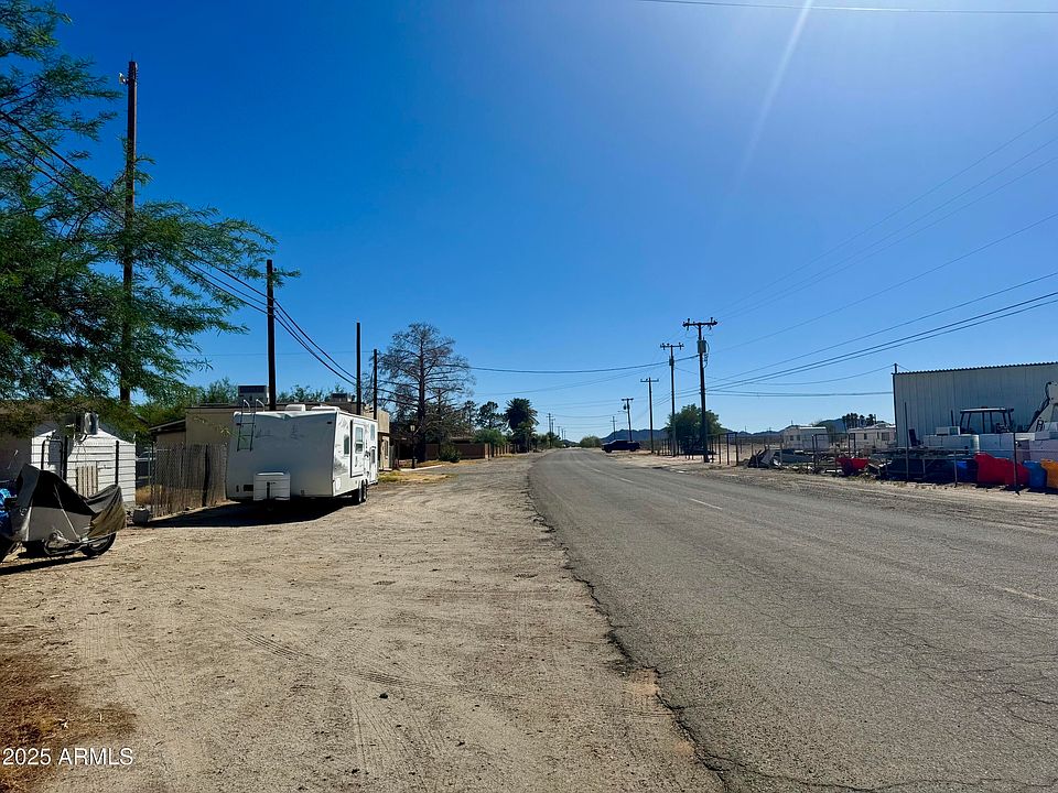 2nd image of 66782 AVENUE B Lane